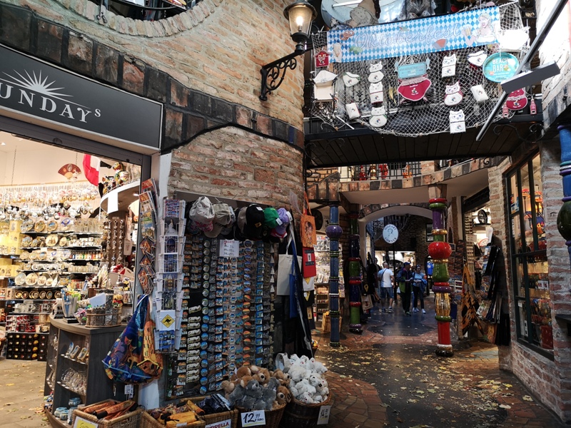 hundredwater001017 Vienna-百水公寓 色彩繽紛綠意 維也納特色建築