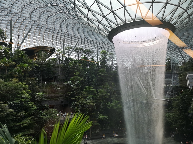 jewelchangi05 Singapore-Jewel Changi星耀樟宜 城市中的森林谷 綠意中人工瀑布雨漩渦超吸精 新加坡樟宜機場必訪