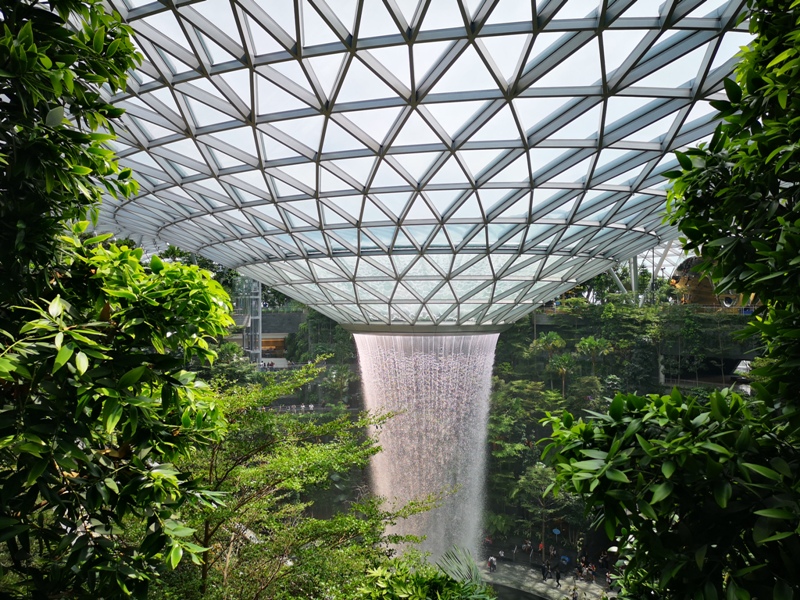 jewelchangiiii06 Singapore-Jewel Changi星耀樟宜 城市中的森林谷 綠意中人工瀑布雨漩渦超吸精 新加坡樟宜機場必訪