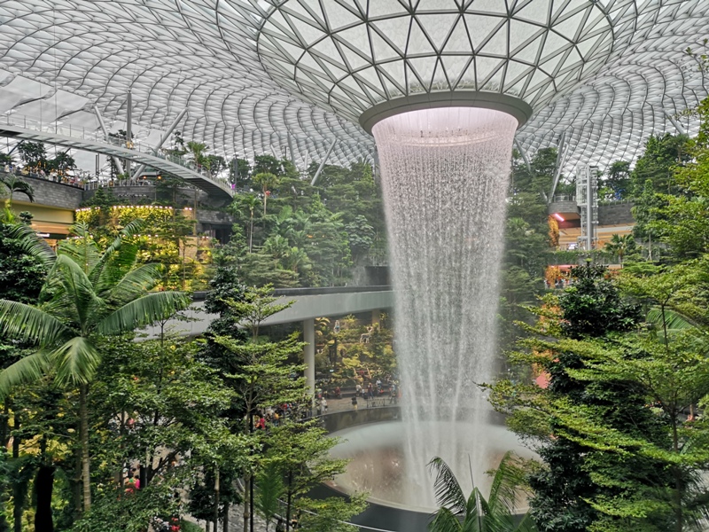 jewelchangiiii21 Singapore-Jewel Changi星耀樟宜 城市中的森林谷 綠意中人工瀑布雨漩渦超吸精 新加坡樟宜機場必訪