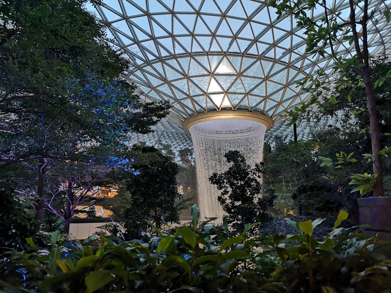 jewelchangiiii25 Singapore-Jewel Changi星耀樟宜 城市中的森林谷 綠意中人工瀑布雨漩渦超吸精 新加坡樟宜機場必訪