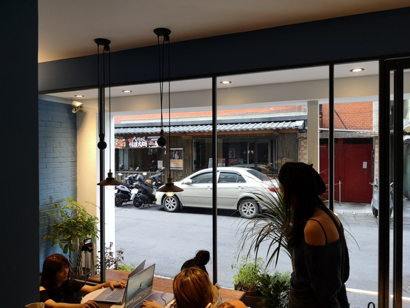 underwater04 中山-Coffee Underwater水底下的藍...優雅的灰...愜意的一杯咖啡