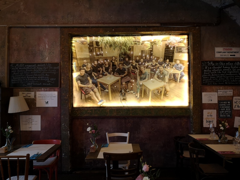 zeller03 Budapest-布達佩斯Zeller Bistro軟香滑順鵝肝前菜搭酥香的鴨胸...好吃好吃