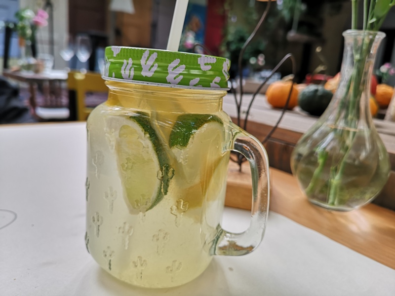 zeller09 Budapest-布達佩斯Zeller Bistro軟香滑順鵝肝前菜搭酥香的鴨胸...好吃好吃