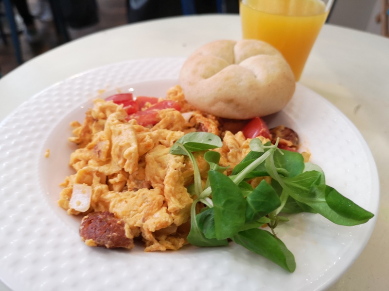 zoska11 Budapest-布達佩斯Zoska 冒著粉紅泡泡的可愛早午餐店