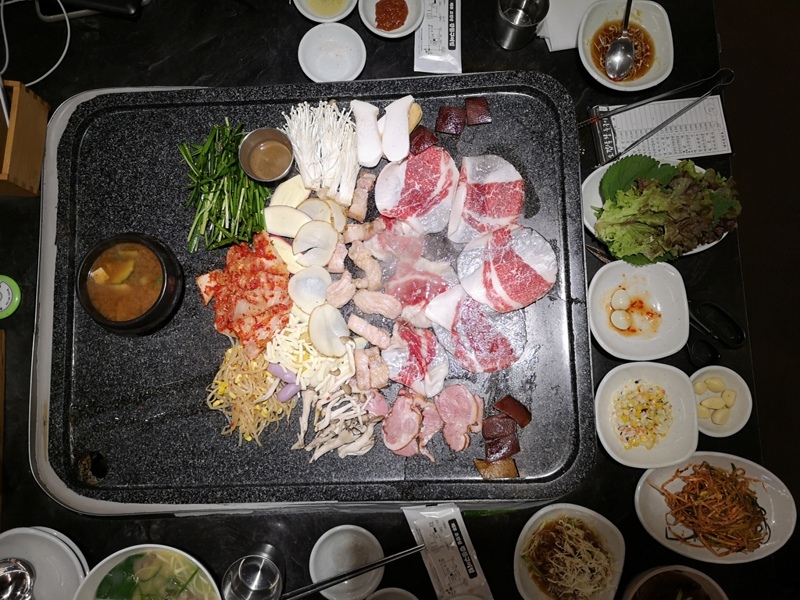 Seoul-濟州大石板烤五花肉店 首爾樂天世界旁傳統烤肉五花肉彈韓牛嫩 Seoul-濟州大石板烤五花肉店 首爾樂天世界旁傳統烤肉五花肉彈韓牛嫩