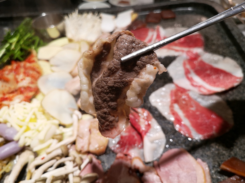 KoreaBBQ07 Seoul-濟州大石板烤五花肉店 首爾樂天世界旁傳統烤肉五花肉彈韓牛嫩