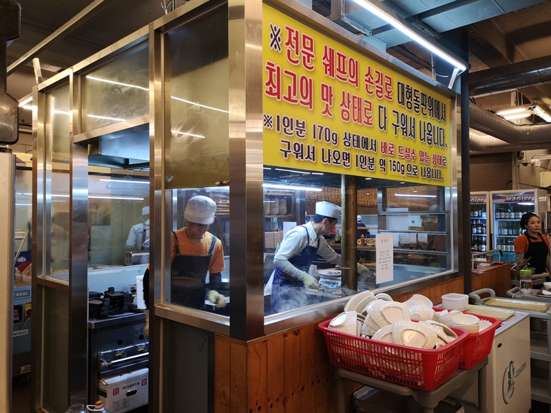 KoreaBBQ14 Seoul-濟州大石板烤五花肉店 首爾樂天世界旁傳統烤肉五花肉彈韓牛嫩