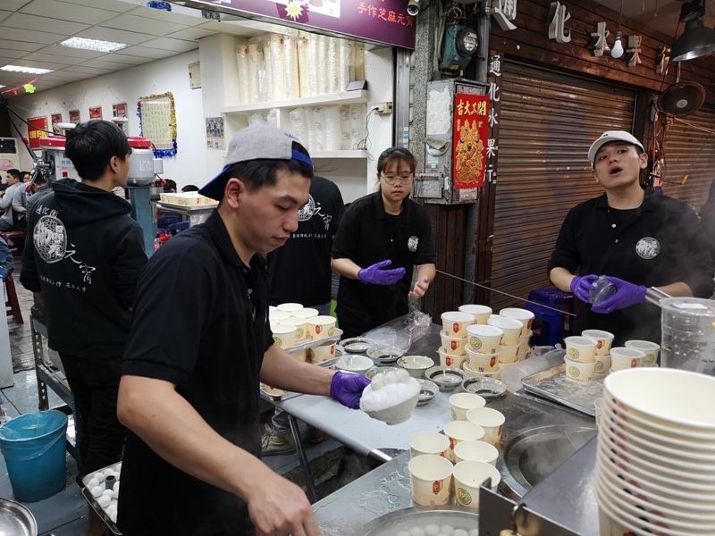 iceball08 大安-御品元冰火湯圓...通化夜市 必比登推薦甜品店 冬至吃冰火湯圓 冰中帶Q軟中帶香