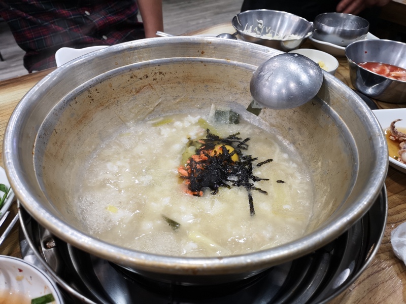 onechicken13 Seoul-首爾공릉 닭한마리孔陵一隻雞(東大門店) 冷冷的天熱熱的鍋 好好吃的雞料理