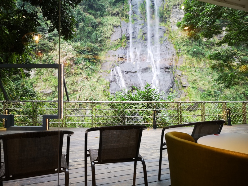watercoffee11 烏來-瀑布咖啡 坐擁瀑布景觀的時尚咖啡館
