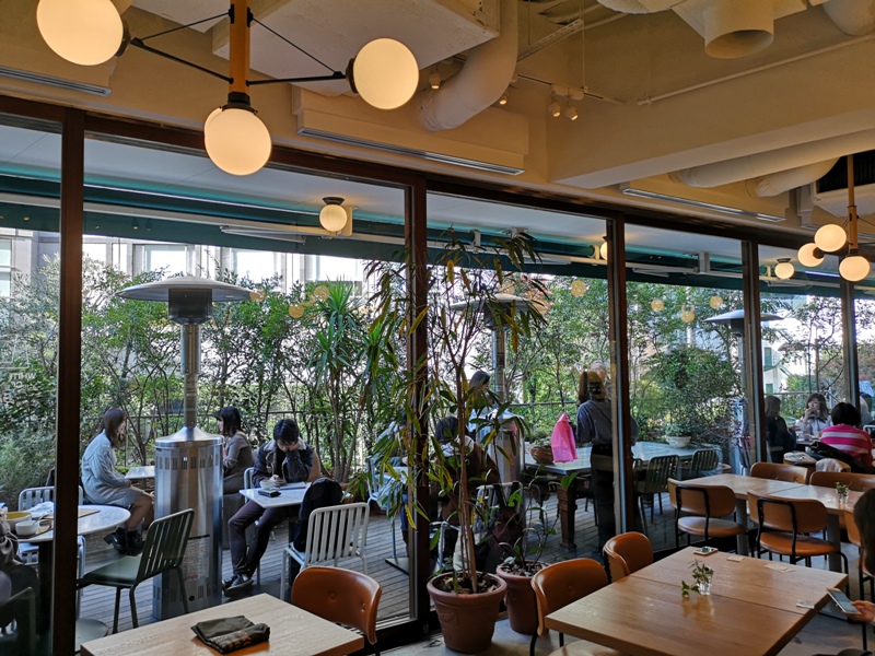 whiteglass13 Shibuya-澀谷White Glass Coffee 有著綠意庭園咖啡館悠閒舒適