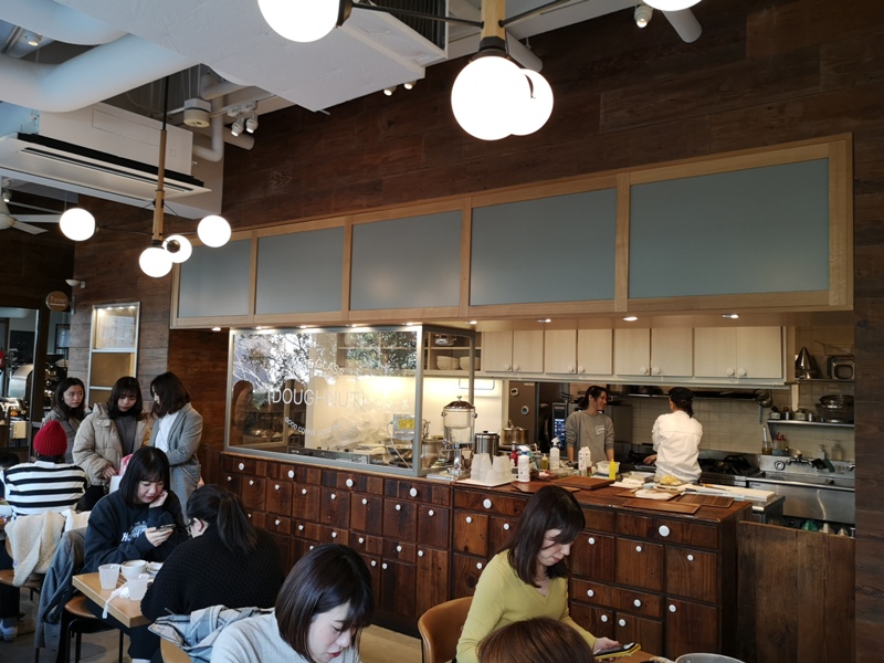 whiteglass15 Shibuya-澀谷White Glass Coffee 有著綠意庭園咖啡館悠閒舒適