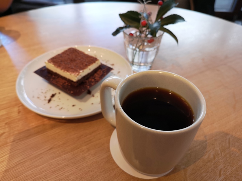 whiteglass19 Shibuya-澀谷White Glass Coffee 有著綠意庭園咖啡館悠閒舒適