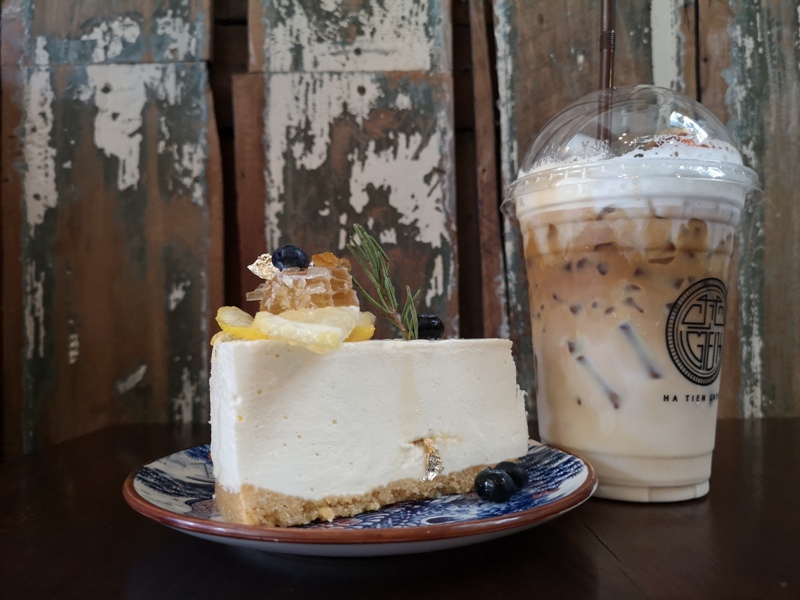 Hatiencafe22 Bangkok-Ha Tien Cafe曼谷臥佛寺旁 復古華麗的咖啡館