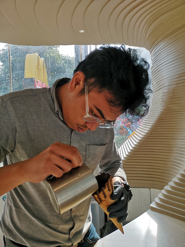 KOF10 Bangkok-甜筒拿鐵創意十足 小而美曼谷KOF Thonglor