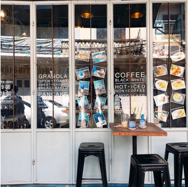 bluewhalecafe041111-1 Bangkok-Blue Whale Cafe大海FU藍鯨悠遊 曼谷網紅咖啡館