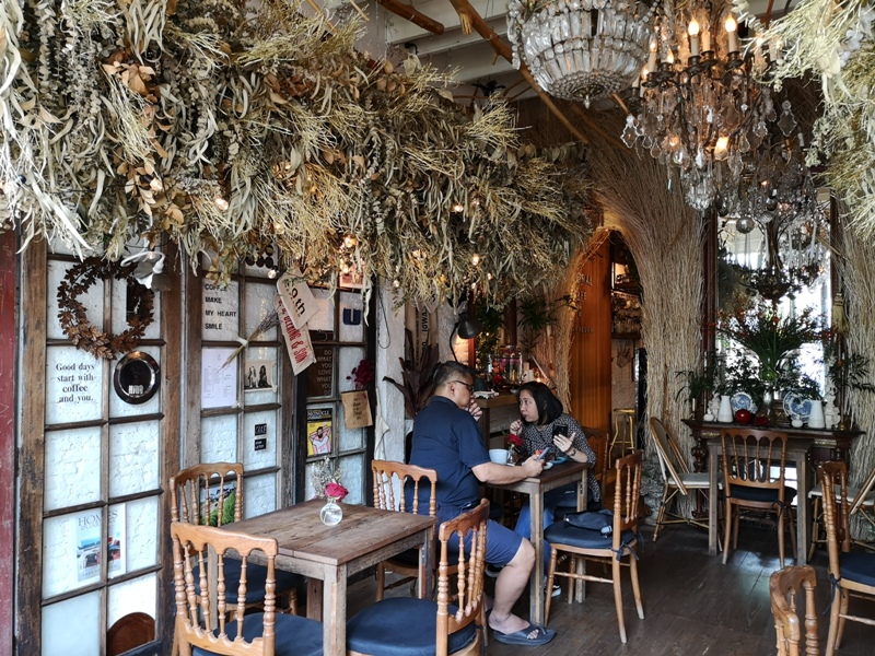 floralcafebkk170109 Bangkok-Floral Cafe at Napasorn曼谷花市旁滿滿花香古物的咖啡館