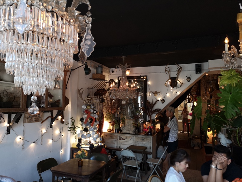 floralcafebkk170125 Bangkok-Floral Cafe at Napasorn曼谷花市旁滿滿花香古物的咖啡館