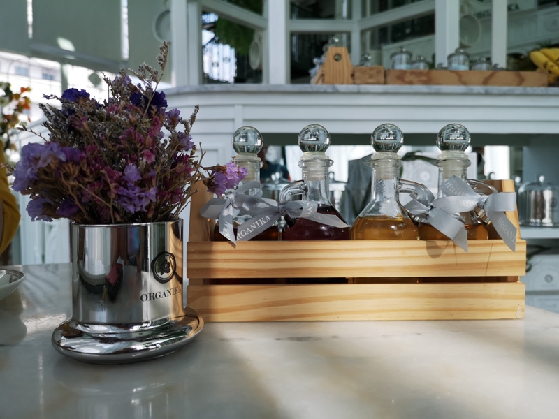 organikahouse24 Bangkok-Organika House (Spa & Cafe)純白青綠無敵浪漫 曼谷網美咖啡館