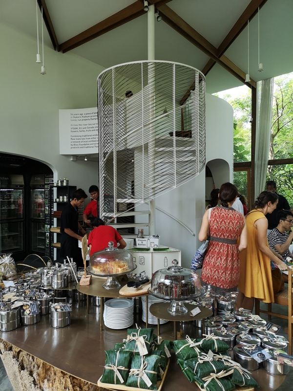 patomliving09 Bangkok-鬧區中小森林Patom Organic Living玻璃屋吸睛好拍 假日市集熱鬧好逛