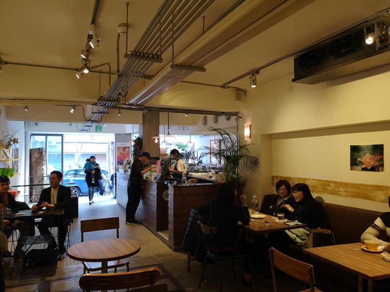 fujintree35310 松山-富錦樹353咖啡 開放式空間 把街廓納入咖啡館 空氣陽光與街景