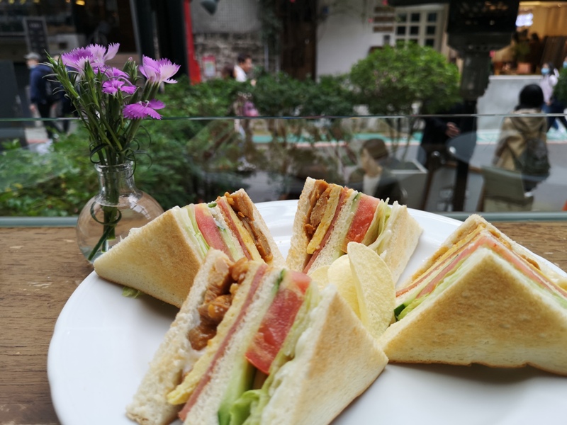 melangecafe18 中山-米朗琪咖啡 好吃好看的鬆餅...雙連小站好店多