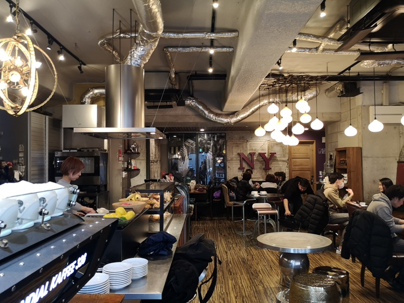 mondialcoffee02 Osaka-Mondial Kaffee大阪難波附近美式復古風咖啡館 果真冠軍的拉花啊