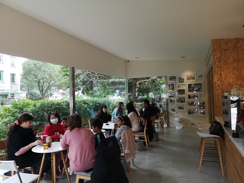 zhaicoffee08 竹北-宅咖啡過日子 滿室綠意玻璃屋概念