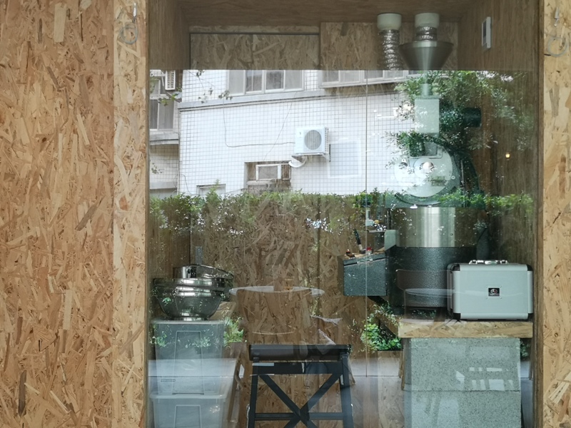 zhaicoffee14 竹北-宅咖啡過日子 滿室綠意玻璃屋概念