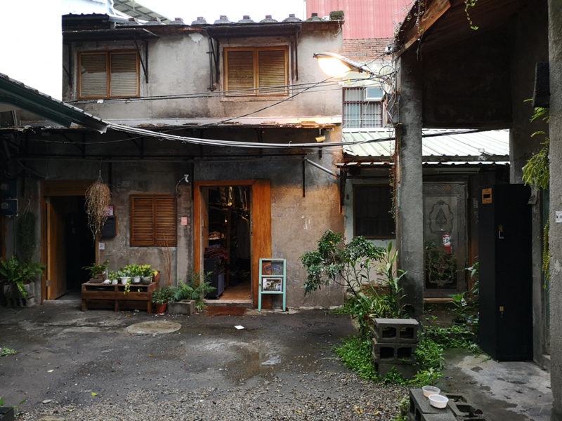 haguanalley05 中壢-大觀x小弄 根本廢墟中的淺淺綠意...平價手沖限量甜點