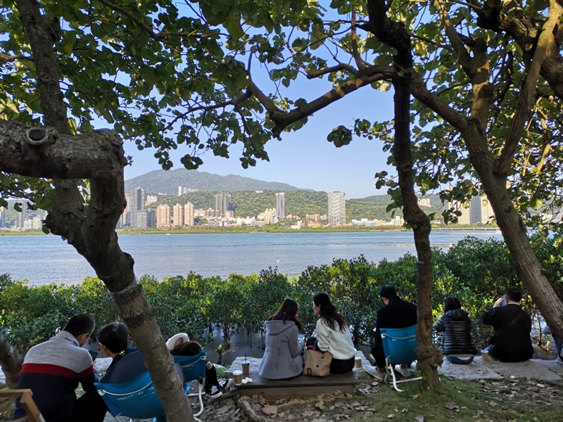 mamamouth17 八里-媽媽嘴咖啤 藍天綠意紅樹林 最有話題的咖啡館