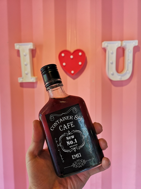 rainbowcoffee23 峨眉-89咖啡 美麗蜿蜒台三線旁的一抹彩虹貨櫃屋