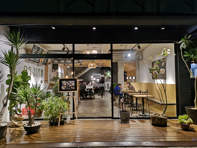 bangkokmarkett02 新竹-曼谷市場 不太辣的泰國菜 好拍好吃