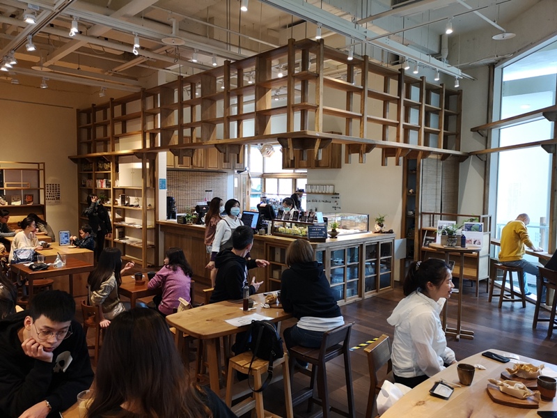 bluebeans06 竹北-藍豆咖啡 帶著現代清爽明亮的日式空間 喝杯咖啡感受小學校人文氣息