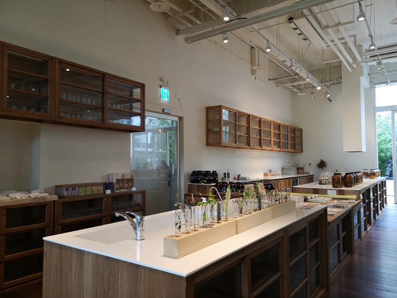 bluebeans07 竹北-藍豆咖啡 帶著現代清爽明亮的日式空間 喝杯咖啡感受小學校人文氣息