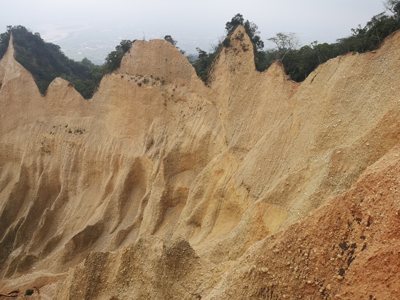 firemountain33 三義-火炎山 迷你大峽谷 感受大自然鬼斧奇怪