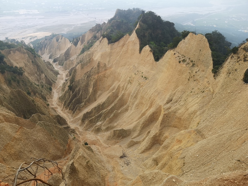 firemountain34 三義-火炎山 迷你大峽谷 感受大自然鬼斧奇怪