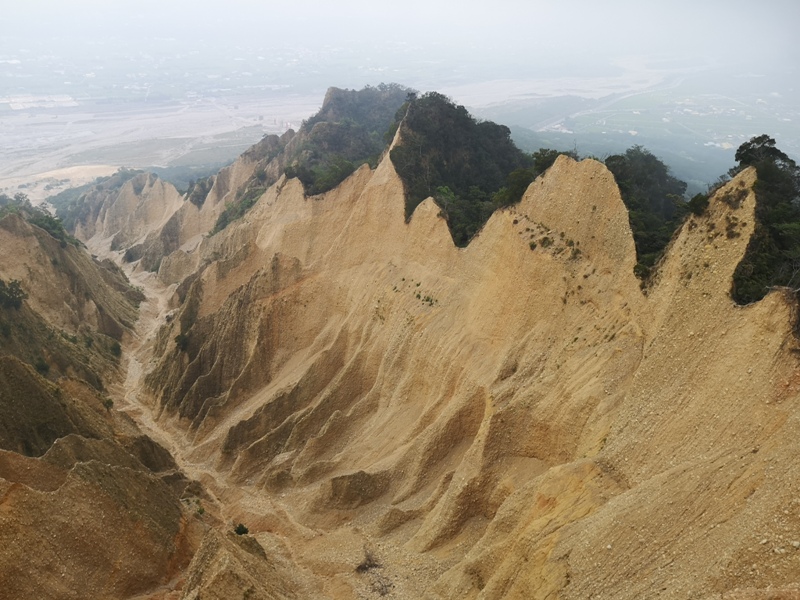firemountain35 三義-火炎山 迷你大峽谷 感受大自然鬼斧奇怪