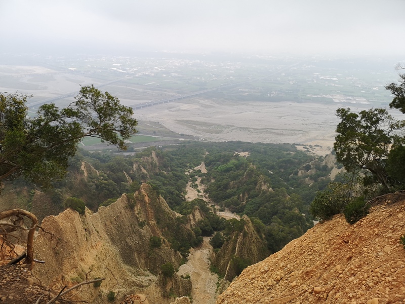 firemountain38 三義-火炎山 迷你大峽谷 感受大自然鬼斧奇怪