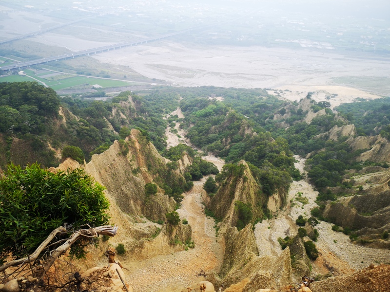 firemountain41 三義-火炎山 迷你大峽谷 感受大自然鬼斧奇怪