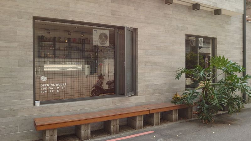 hausinc05 台中北區-HAUSINC CAFE簡約現代明亮舒適 一杯咖啡飲春光