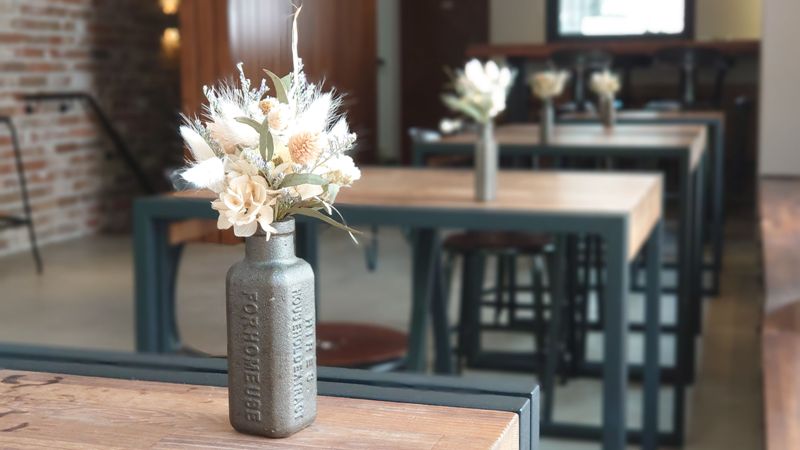 hausinc20 台中北區-HAUSINC CAFE簡約現代明亮舒適 一杯咖啡飲春光