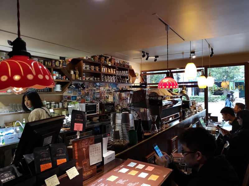 rufouscoffee08 大安-Rufous Coffee Roasters帶著神秘感有點老派的知名咖啡館
