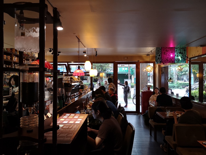 rufouscoffee11 大安-Rufous Coffee Roasters帶著神秘感有點老派的知名咖啡館