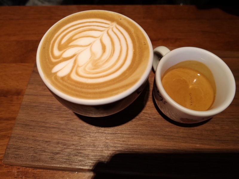 rufouscoffee16 大安-Rufous Coffee Roasters帶著神秘感有點老派的知名咖啡館