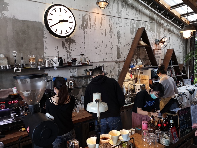 runiscoffee130103 文山-小廢墟Ruins Coffee Roasters老屋新生命 鐵皮屋下的文青咖啡 老宅 甜點搭咖啡好美味