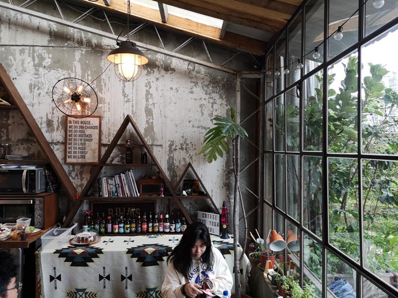 runiscoffee130107 文山-小廢墟Ruins Coffee Roasters老屋新生命 鐵皮屋下的文青咖啡 老宅 甜點搭咖啡好美味