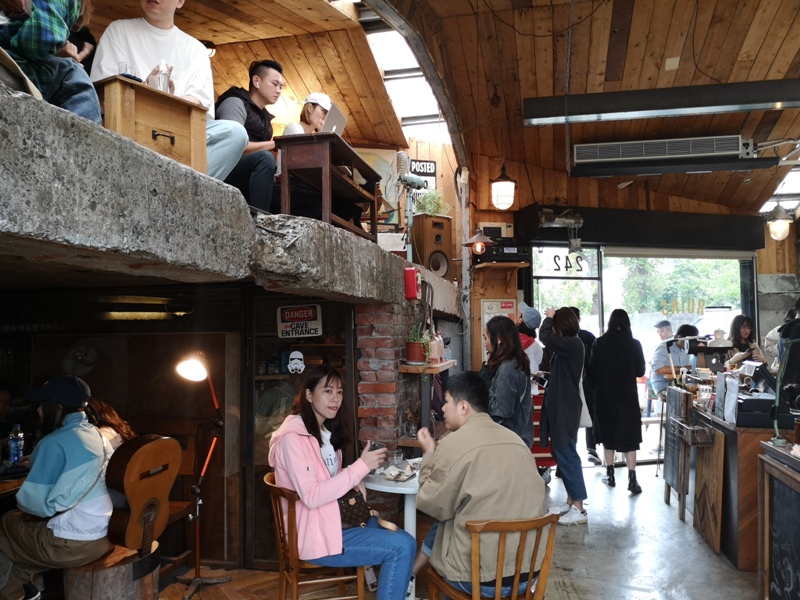 runiscoffee130109 文山-小廢墟Ruins Coffee Roasters老屋新生命 鐵皮屋下的文青咖啡 老宅 甜點搭咖啡好美味