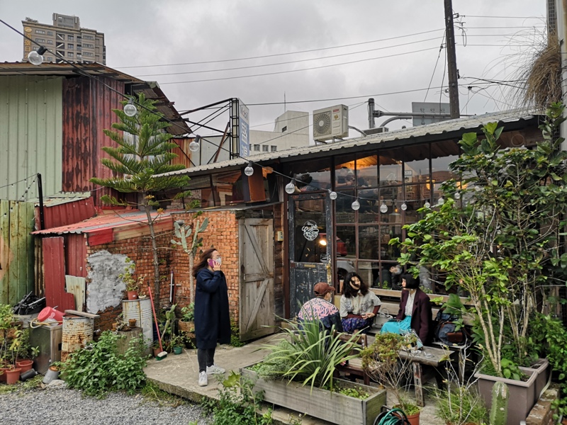 runiscoffee130114 文山-小廢墟Ruins Coffee Roasters老屋新生命 鐵皮屋下的文青咖啡 老宅 甜點搭咖啡好美味